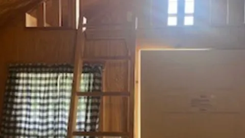 Cabin 2 — image 5 of 5