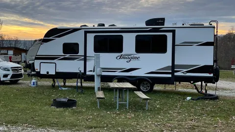RV Rental 2 — image 2 of 5