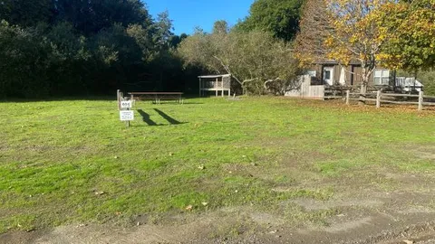 Field Tent/Dry RV — image 2 of 4