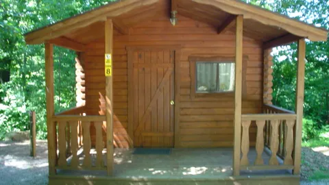 Boo Boo 1 Room Cabins — image 2 of 6