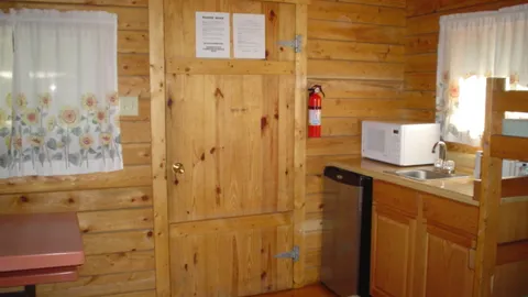 Boo Boo 1 Room Cabins — image 2 of 6
