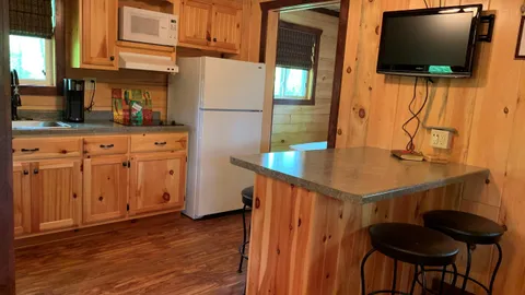 Camping Cottage (Creek) — image 2 of 9