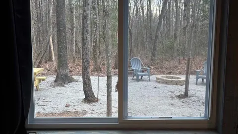 Area C Lodging: Rustic Cabin - Furnished 12' x 10' — image 2 of 10