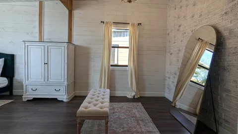 Coyote Suite — image 2 of 10