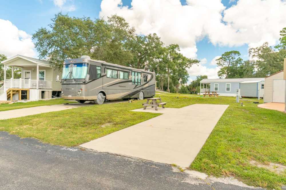 Premium Full Hookup RV Site