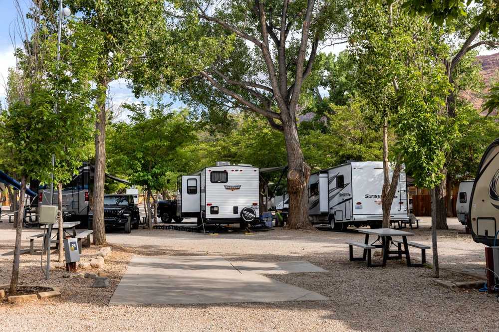 Premium Full Hookup Pull Through RV Site