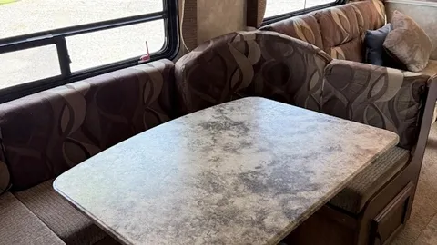 Coachmen Camper — image 2 of 5