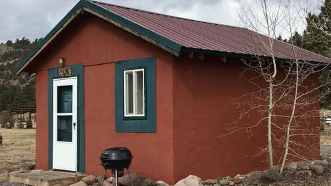 1 Full Bed, Sleeps 2, Electric — image 1 of 2
