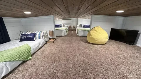 Tiny Home 223 - Comfortably Cozy — image 34 of 34