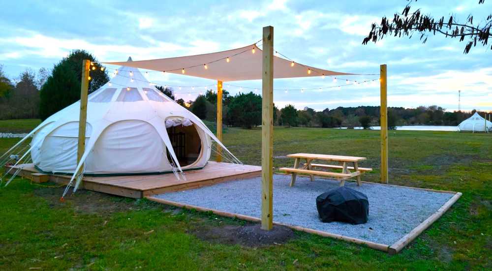 Hidden Lake Retreat, New Bern, North Carolina - Main Photo