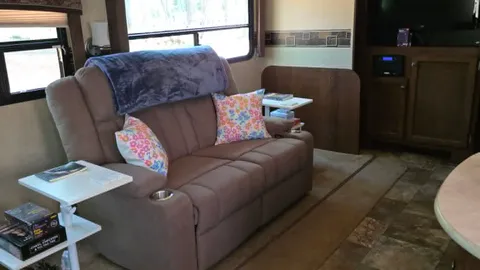 Campsite #2 Couples Retreat 1BR 1BA with Full Kitchen, sleeps 2 — image 1 of 16