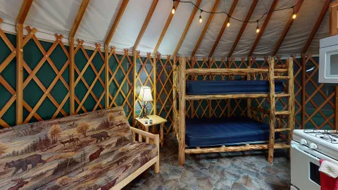 Yurt 2 — image 2 of 4