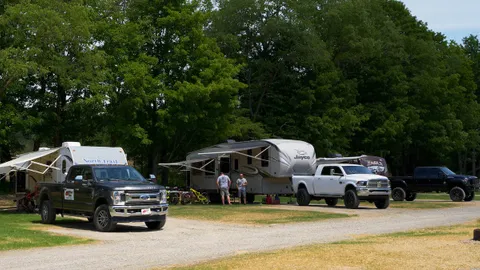 Deluxe Full Hookup RV Site — image 1 of 4