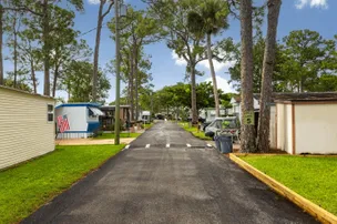 Whispering Pines – photo 2