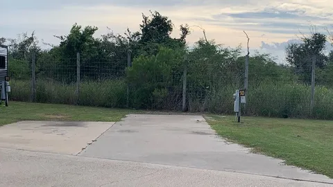 Standard Back - In RV Site — image 3 of 3