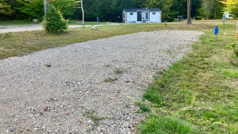 FULL HOOKUP RV SITE #6 - WATER/SEWER/30 AMP ELECTRIC — image 2 of 2
