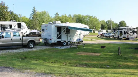 30 Amp Pull-Through RV Site — image 5 of 5