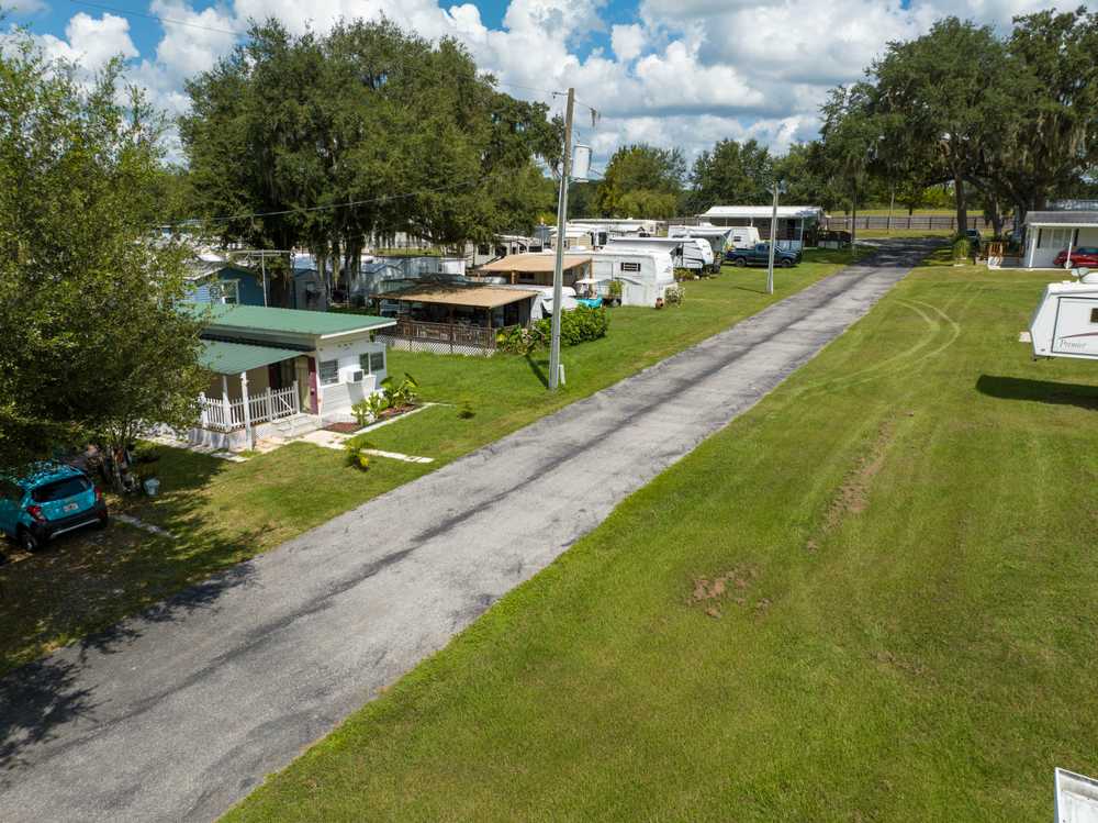 Dade City Resort - Photo 5