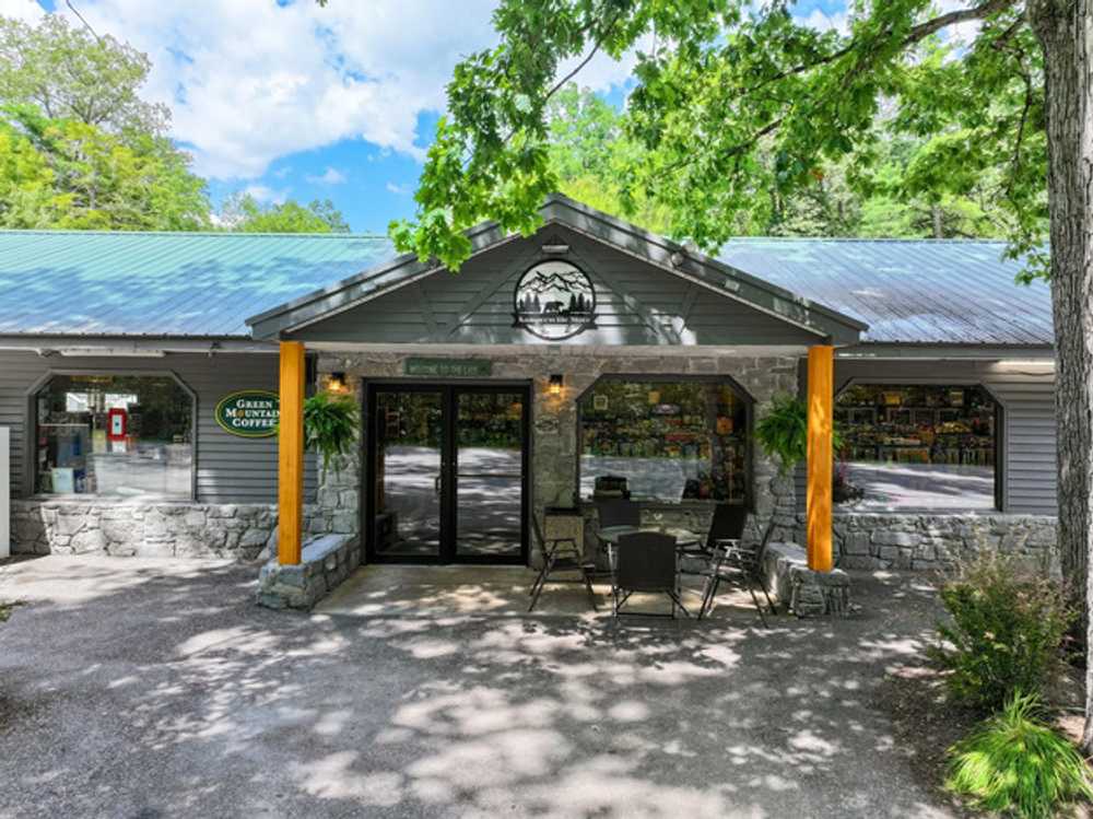 Lake Dunmore Kampersville - Salisbury, VT - Photo 3