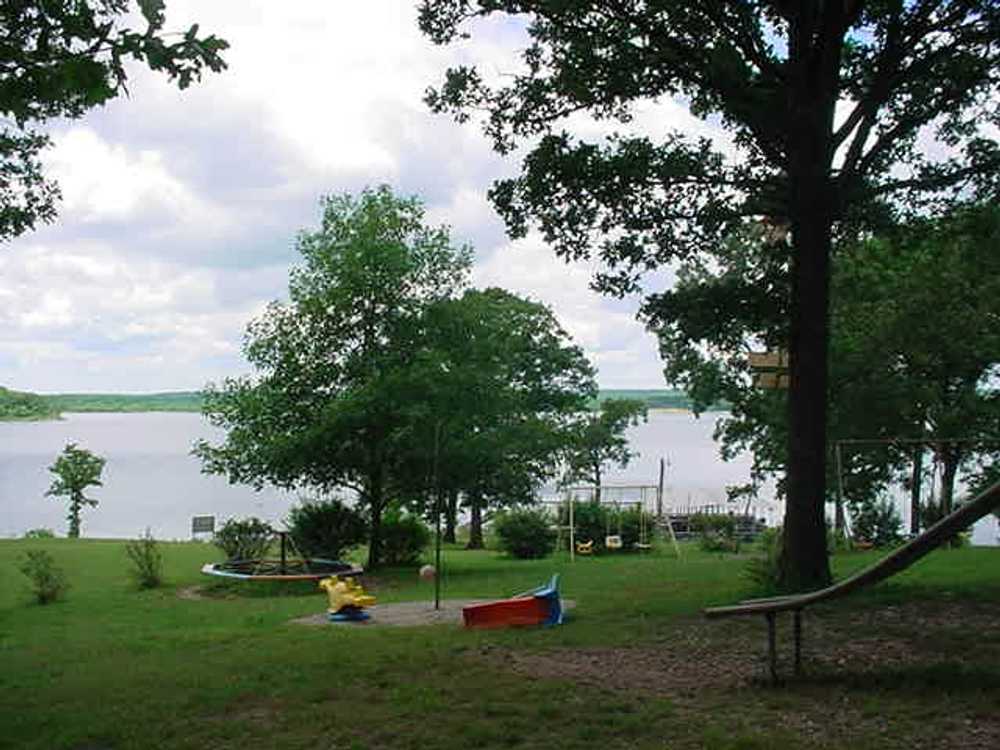 Pomme de Terre Resort Wheatland, Missouri Campspot