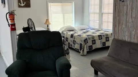 Open Plan Cabin — image 9 of 9