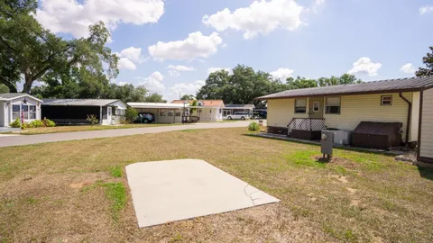 Standard Full Hookup RV Site — image 2 of 4