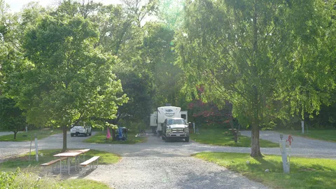 Preferred Premium Back-In RV Site — image 2 of 2
