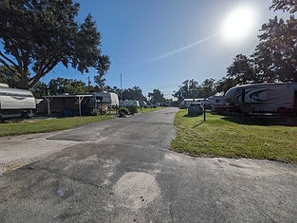 Gibsonia RV park, Lakeland, Florida - Photo 2