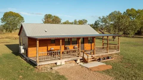 Cabin — image 1 of 1