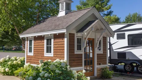 Premium Coach House Full Hookup RV Site — image 1 of 5