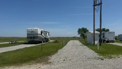 Extra Long Full Hookup RV Site — image 3 of 3