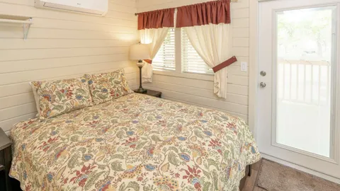 2 Bedroom Cottage — image 2 of 14