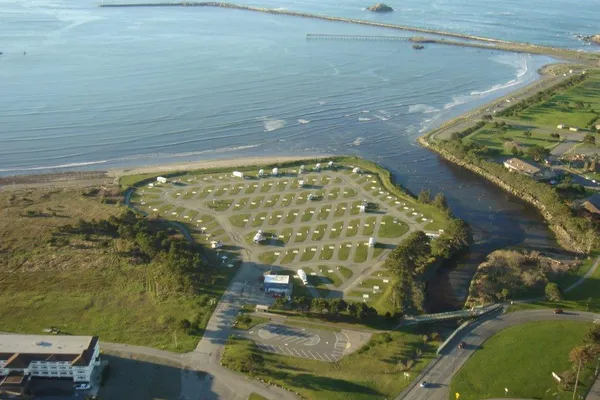 Lighthouse Cove RV Park – photo 1