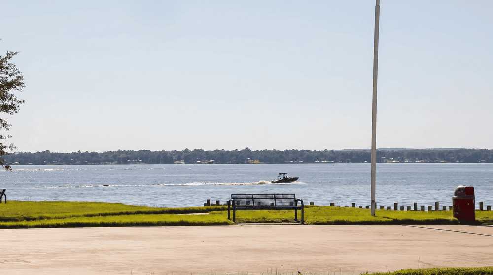 Waters edge - Flint, TX - Photo 3