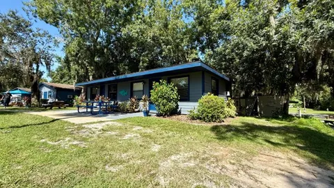 Standard Cabin — image 1 of 5