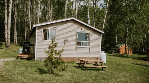 Cabin #2 - 2 Bedroom Lakeview Cabin w/ 2 Doubles beds, 1 Single, and 1 Bunk — image 1 of 18