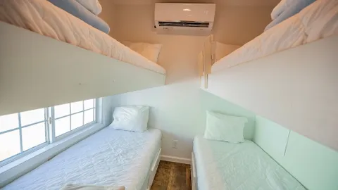 Boo Boo™ Bunkhouse — image 2 of 14