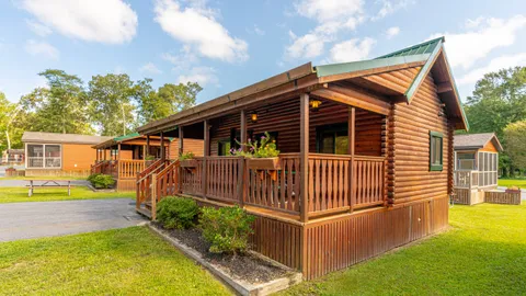 Deluxe Cabin — image 11 of 11