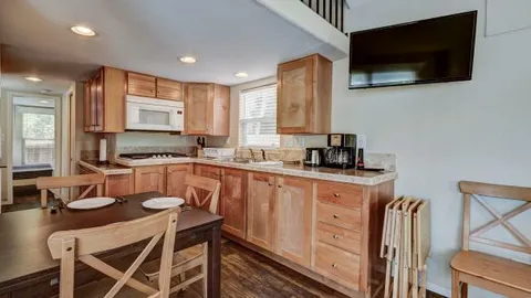 Cottage (10 max) — image 2 of 12