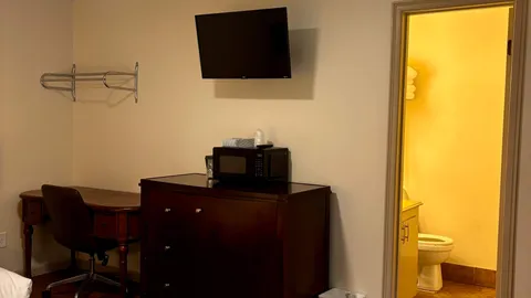 Double Bed Room — image 2 of 4