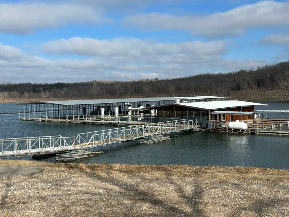 Sixshooter Marina & Cabins - Main Photo