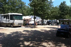 Majestic Oaks Campground – photo 2
