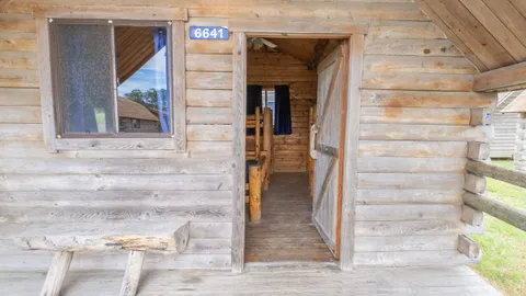 Cabin — image 7 of 7