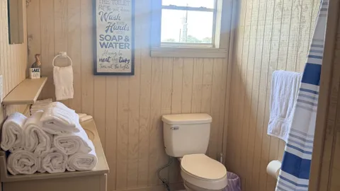 2 Bedroom, 1 Bath Stocked - 10 People — image 6 of 6