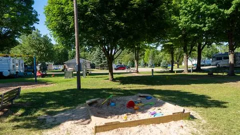 30 AMP/WATER - PLAYGROUND — image 2 of 6