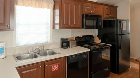 Standard Cottage 1 Bedroom — image 2 of 10