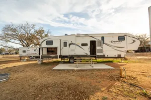 Bluebonnet Cove Casitas and RV Park – photo 2