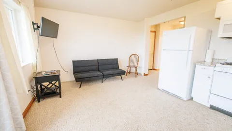 Dolly's Place — image 5 of 5