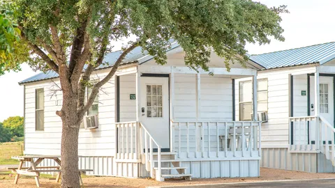 Deluxe Country Cabin — image 1 of 6
