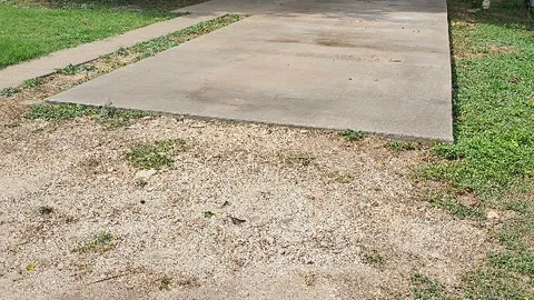 30/50 Amp Deluxe Back-In RV Site — image 2 of 5